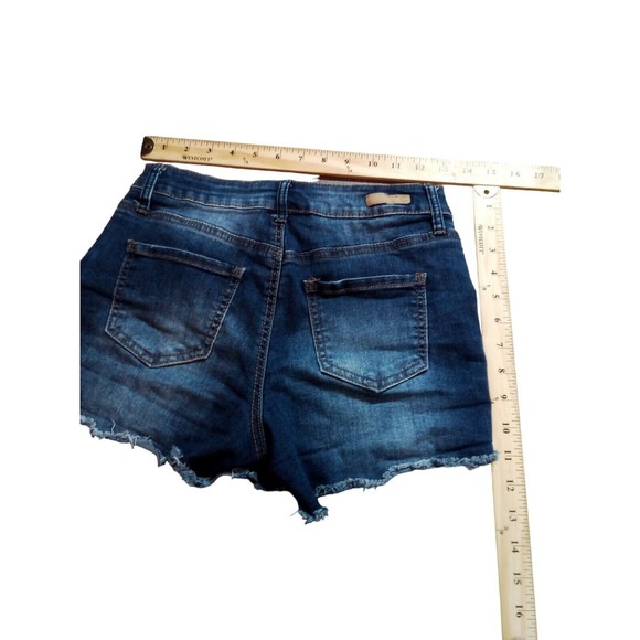 Juniors True Craft Short Shorts Size 3 - Picture 13 of 16